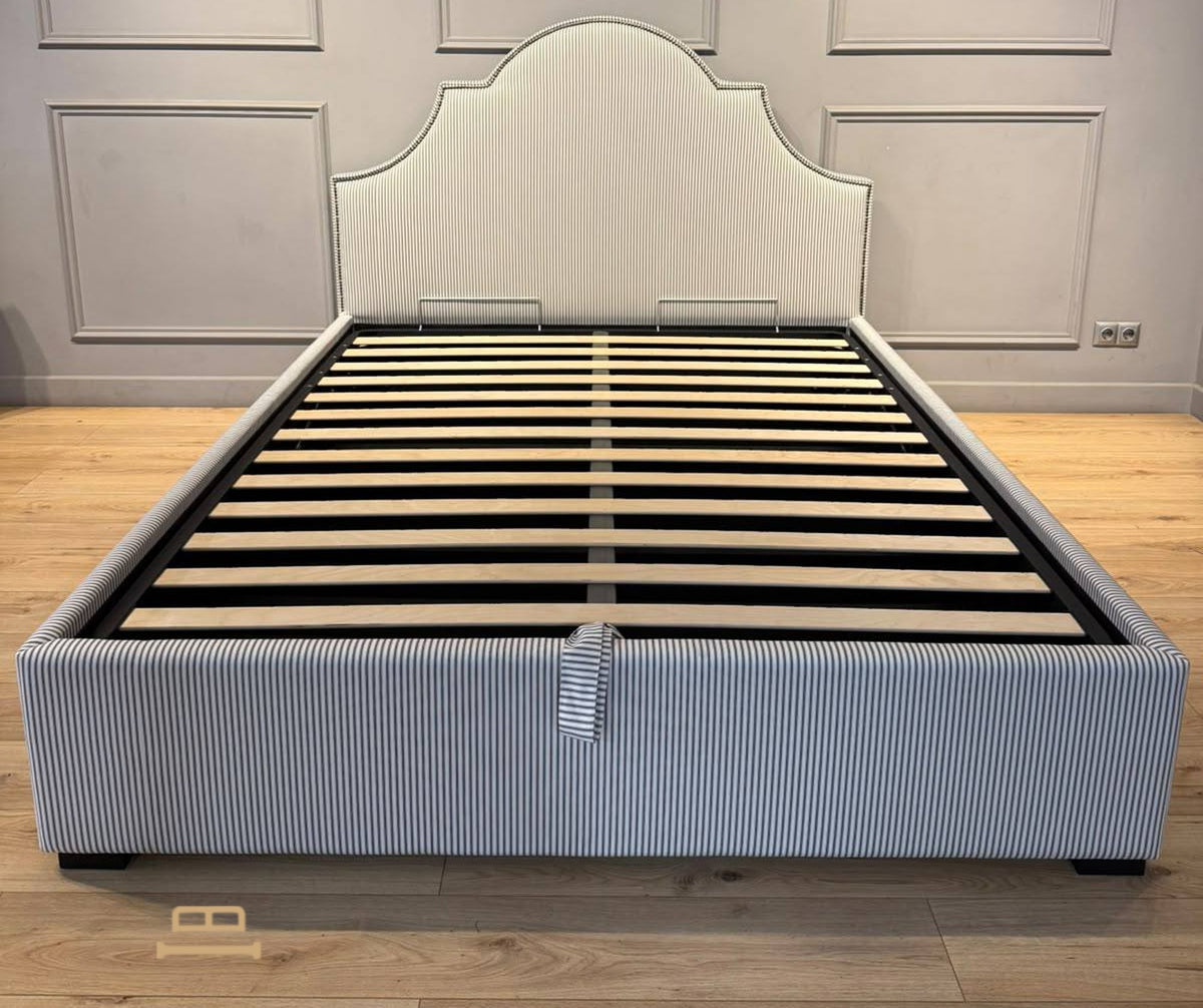 Ariana bed